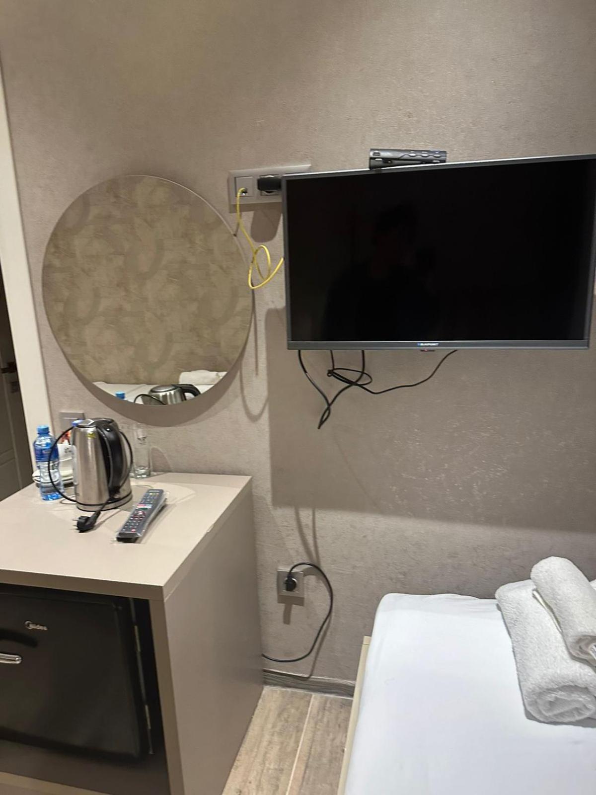 Emerald Hotel 巴统 外观 照片